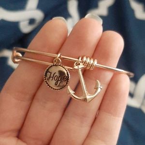Hope anchor bracelet